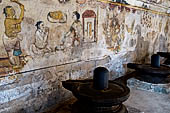 The great Chola temples of Tamil Nadu - The Brihadishwara Temple of Thanjavur. Linga with Nayaka painting on the inside wall of the cloister. 